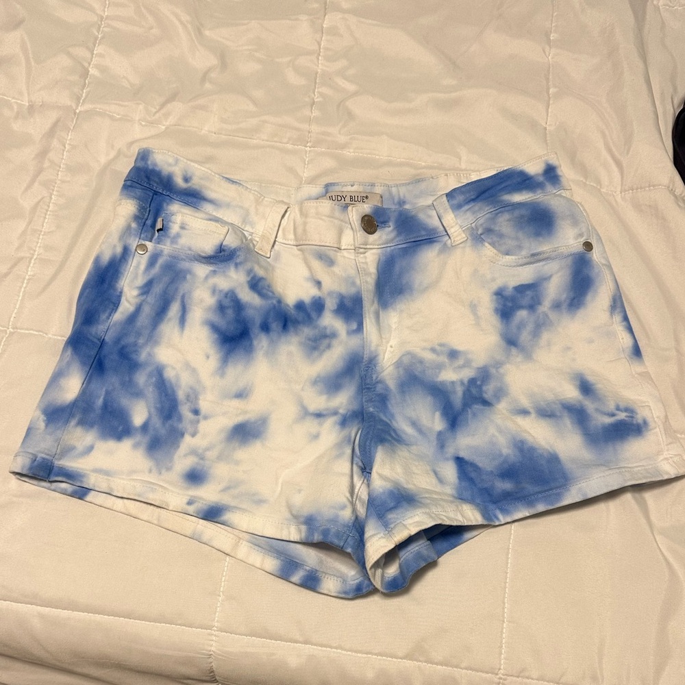 JUDY BLUE TIE DYE SHORTS